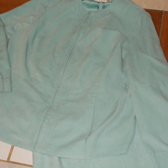 EUC Soft Plush top & long skirt plus size 16W - Picture 2 of 4